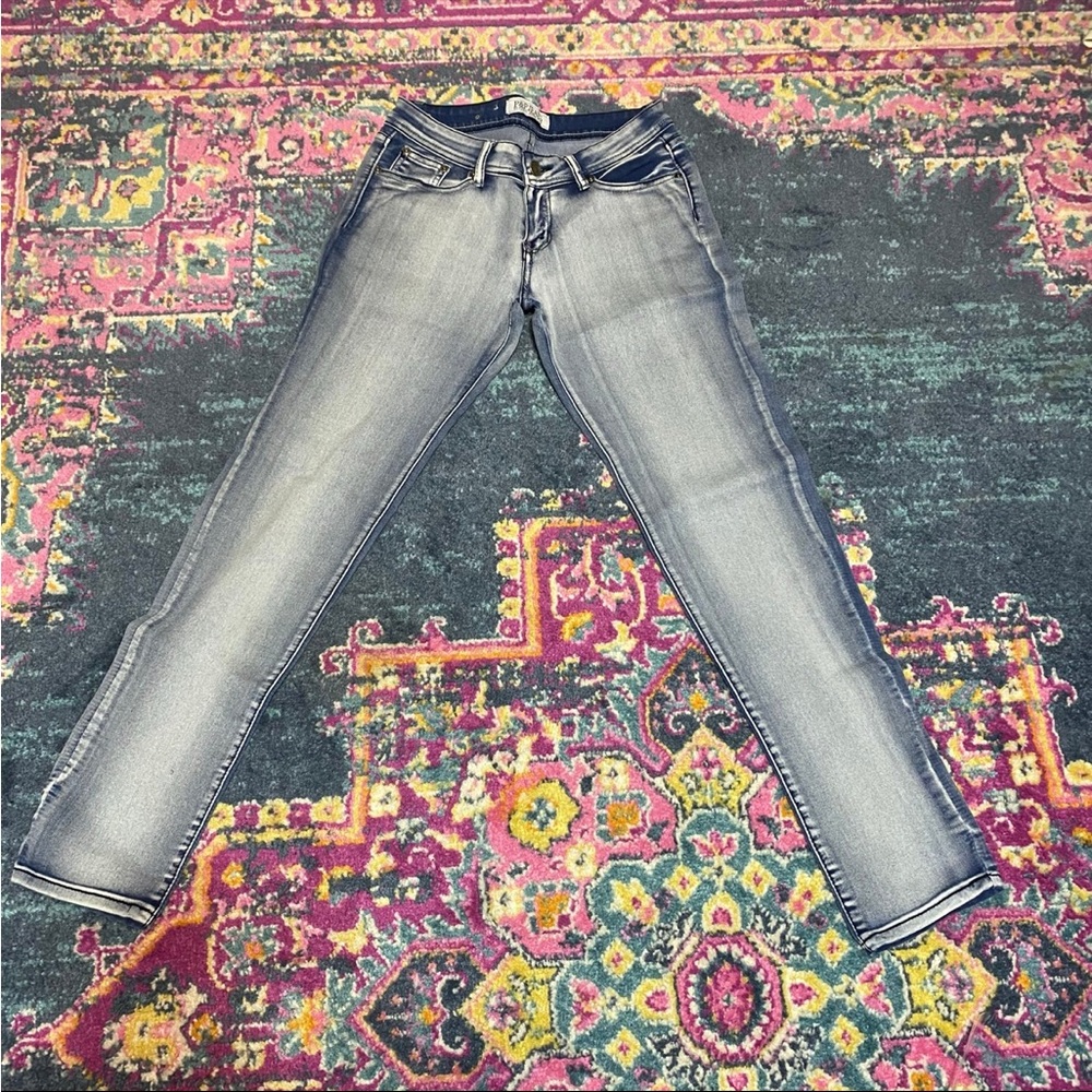 Gray Skinny Jeans with Faded Detailing